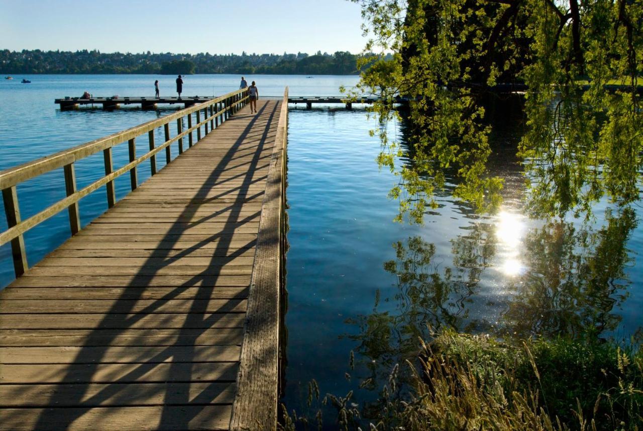 Green Lake 1St Line Home A With Central Air Conditioners Seattle Exteriör bild